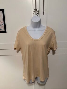 AG Adriano Goldschmied Beige Scoop Neck Tee | Soft Luxe Basic | Size S